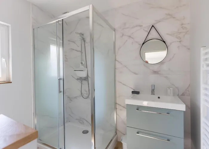 Сasa de vacaciones De Charme : Calme, Nature, Proche Du Mans, Terrasse, Jardin, Parking Privé - Fr-1-410-397 Montbizot