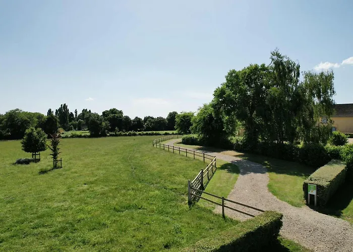 Сasa de vacaciones De Charme : Calme, Nature, Proche Du Mans, Terrasse, Jardin, Parking Privé - Fr-1-410-397 Montbizot